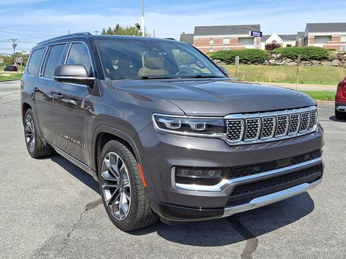 Used 2022 Jeep Grand Wagoneer Series III AWD/4WD image 39