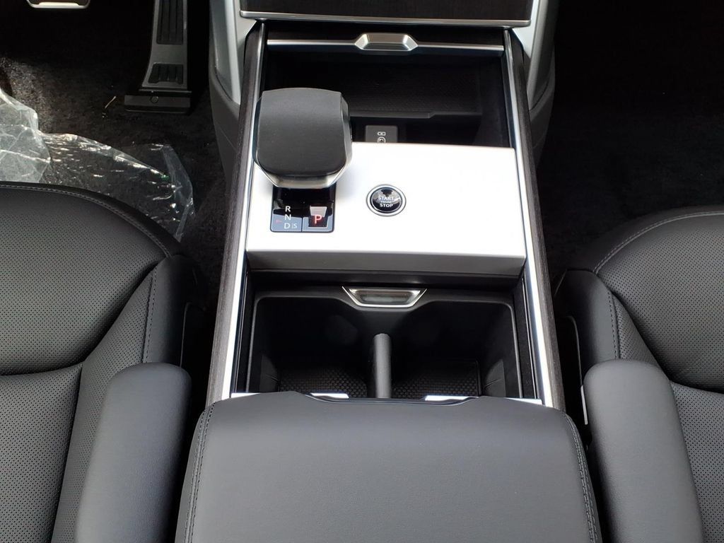 New 2026 Land Rover Range Rover SE AWD/4WD image 21