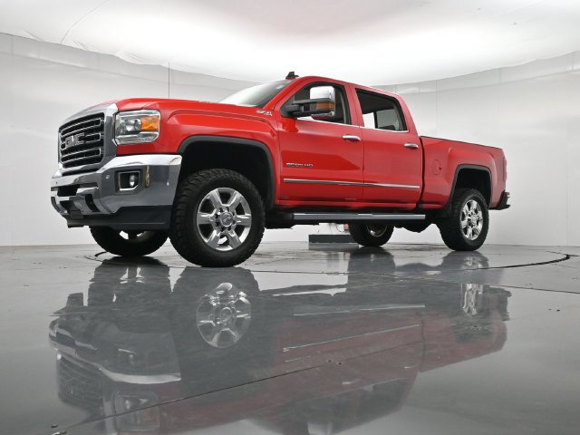 Used 2019 GMC Sierra 2500 SLT w/ Duramax Plus Package AWD/4WD image 37