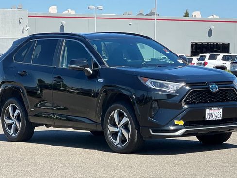 Used 2021 Toyota RAV4 SE AWD/4WD image 5