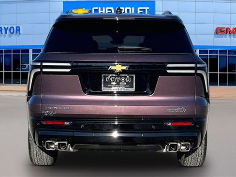 Used 2025 Chevrolet Traverse High Country image 6