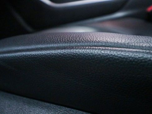 Used 2022 Toyota Highlander XLE image 16