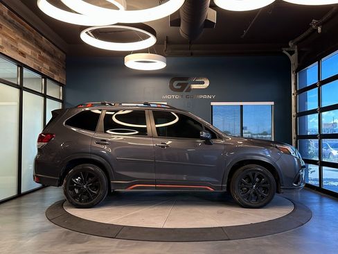 Used 2023 Subaru Forester Sport image 2