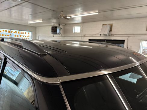 Used 2020 Nissan Armada SL image 82