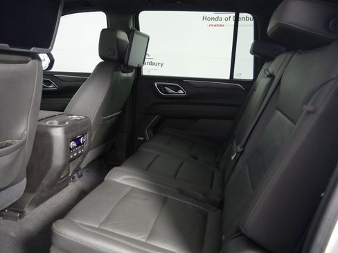 Used 2021 Chevrolet Suburban Z71 w/ Luxury Package AWD/4WD image 13