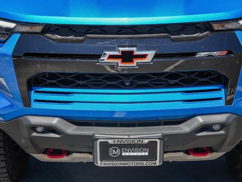 Used 2024 Chevrolet Colorado ZR2 w/ Technology Package AWD/4WD image 7