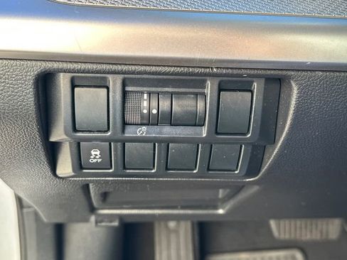 Used 2018 Subaru Outback 2.5i Premium image 27