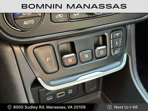 Used 2019 GMC Terrain SLT w/ Preferred Package image 22