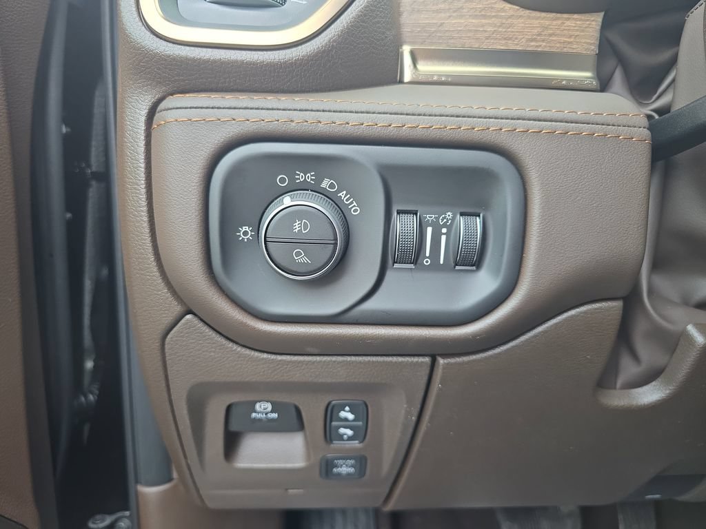 New 2026 RAM 1500 Limited AWD/4WD image 24