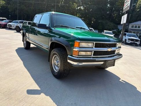 Used 1999 Chevrolet Silverado 2500 4x4 Crew Cab w/ Preferred Equipment Group 2 image 2