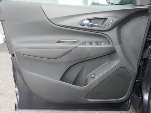 Used 2023 Chevrolet Equinox RS image 13