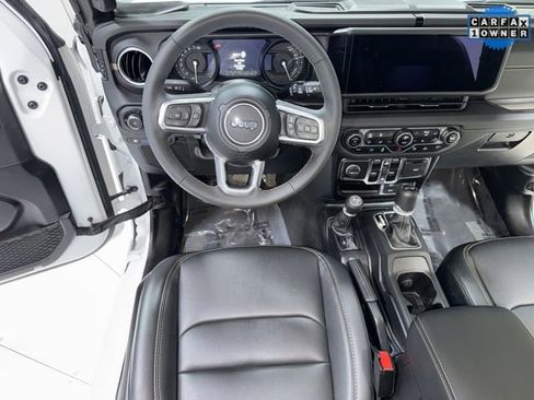 Used 2024 Jeep Wrangler Unlimited Sahara w/ Technology Group image 23