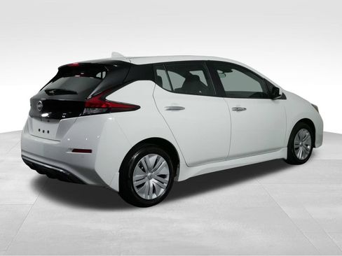 Used 2025 Nissan Leaf S FWD image 10