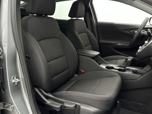 Used 2025 Chevrolet Malibu LT image 33