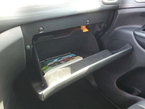 Used 2022 Jeep Grand Cherokee Laredo X image 29