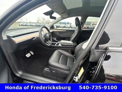 Used 2024 Tesla Model Y Performance image 16