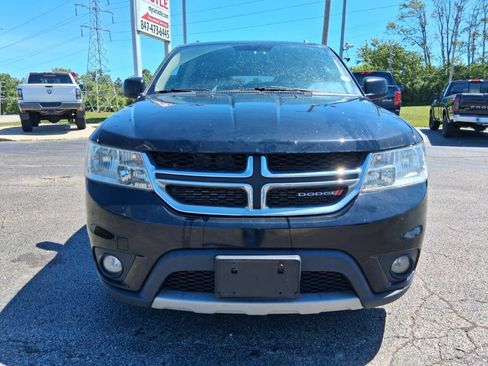 Used 2017 Dodge Journey SXT FWD image 2