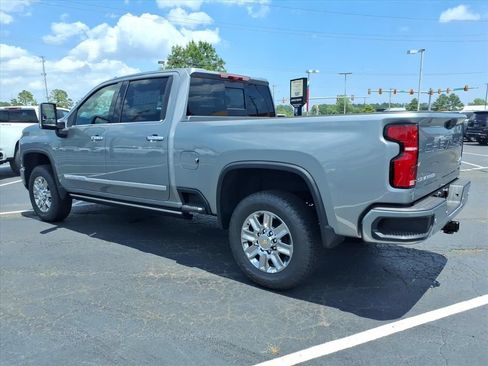 New 2026 Chevrolet Silverado 3500 High Country w/ High Country Premium Package AWD/4WD image 5