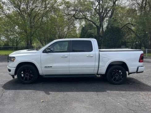 Used 2022 RAM 1500 Laramie AWD/4WD image 2