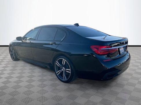 Used 2019 BMW 740i w/ M Sport Package image 5