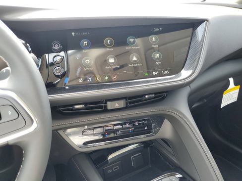 Used 2023 Buick Envision Essence image 19