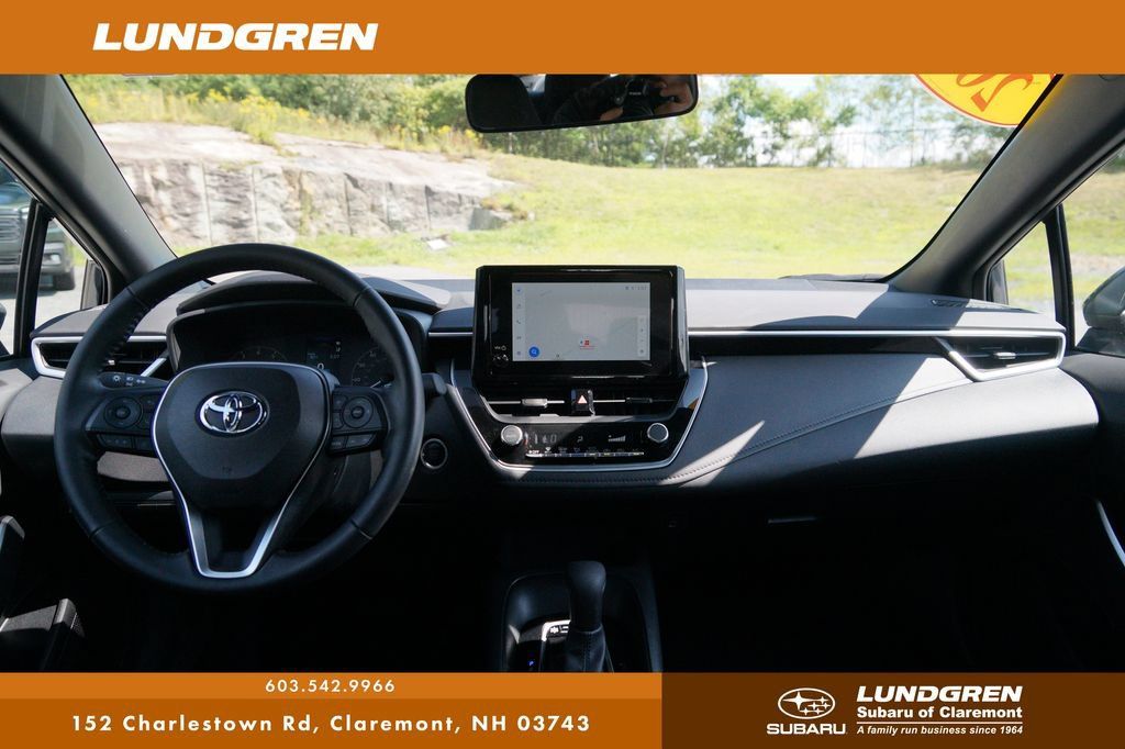 Used 2023 Toyota Corolla SE FWD image 4