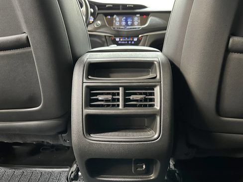 Used 2018 Cadillac XT5 Luxury image 26