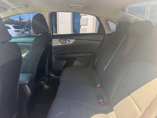 Used 2019 Kia Forte LXS FWD image 6
