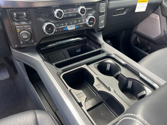New 2026 Ford F250 Lariat w/ Black Appearance Package AWD/4WD image 31