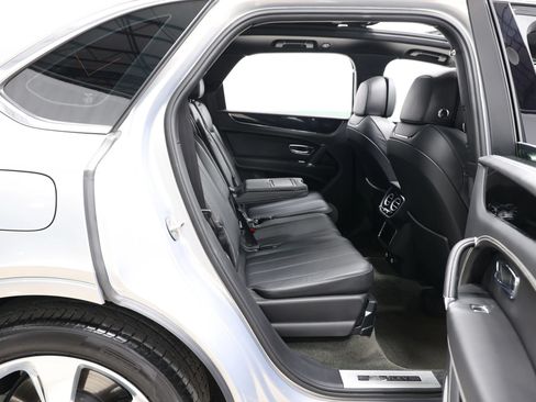 Used 2018 Bentley Bentayga Onyx Edition AWD/4WD image 88