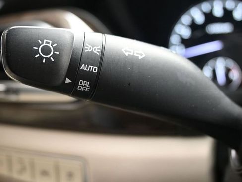 Used 2018 Genesis G90 3.3T Premium image 27