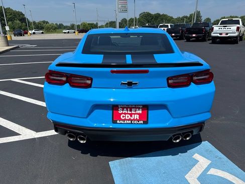 Used 2022 Chevrolet Camaro LT w/ Technology Package RWD image 7