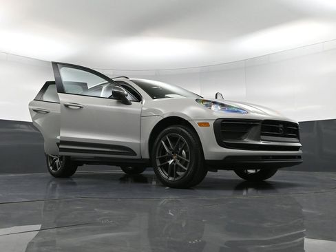 New 2026 Porsche Macan Turbo image 38