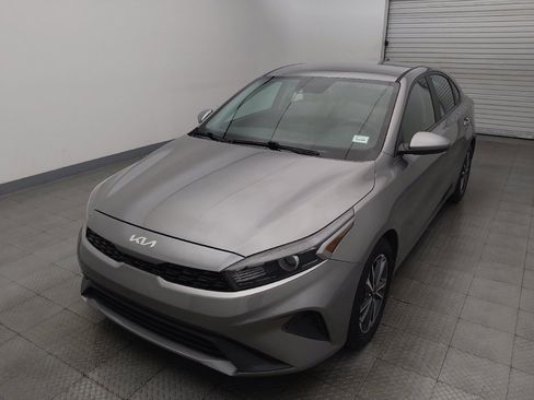 Used 2022 Kia Forte LXS FWD image 15