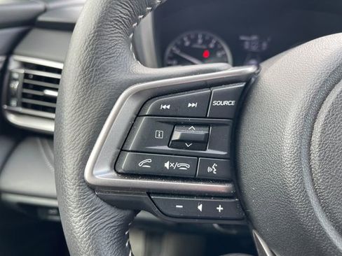Used 2025 Subaru Outback Limited AWD/4WD image 18