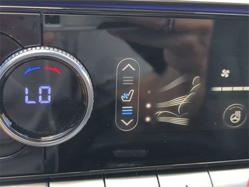 Used 2023 Genesis GV70 2.5T w/ Advanced Package image 23