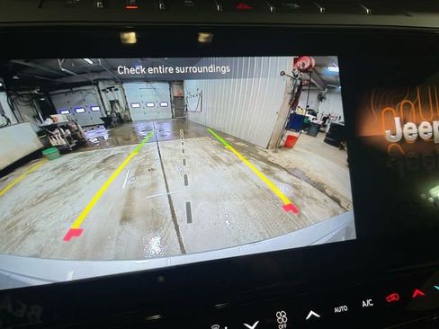 New 2026 Jeep Grand Cherokee Limited w/ Limited Altitude Package AWD/4WD image 17