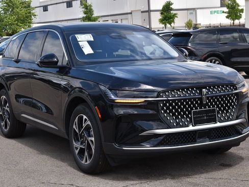 New 2026 Lincoln Nautilus Premier AWD/4WD image 32