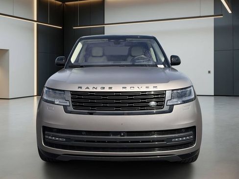 Used 2023 Land Rover Range Rover Long Wheelbase SE AWD/4WD image 9