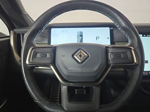 Used 2024 Rivian R1S Adventure image 28