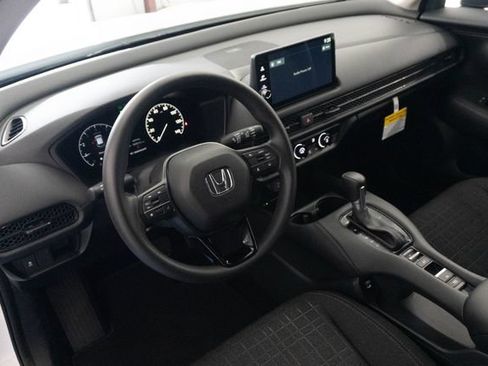 New 2027 Honda HR-V LX image 3
