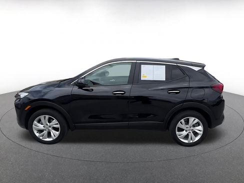 Used 2025 Buick Encore GX Preferred AWD/4WD image 9