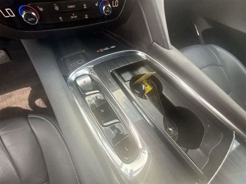 Used 2023 Buick Enclave Essence image 34