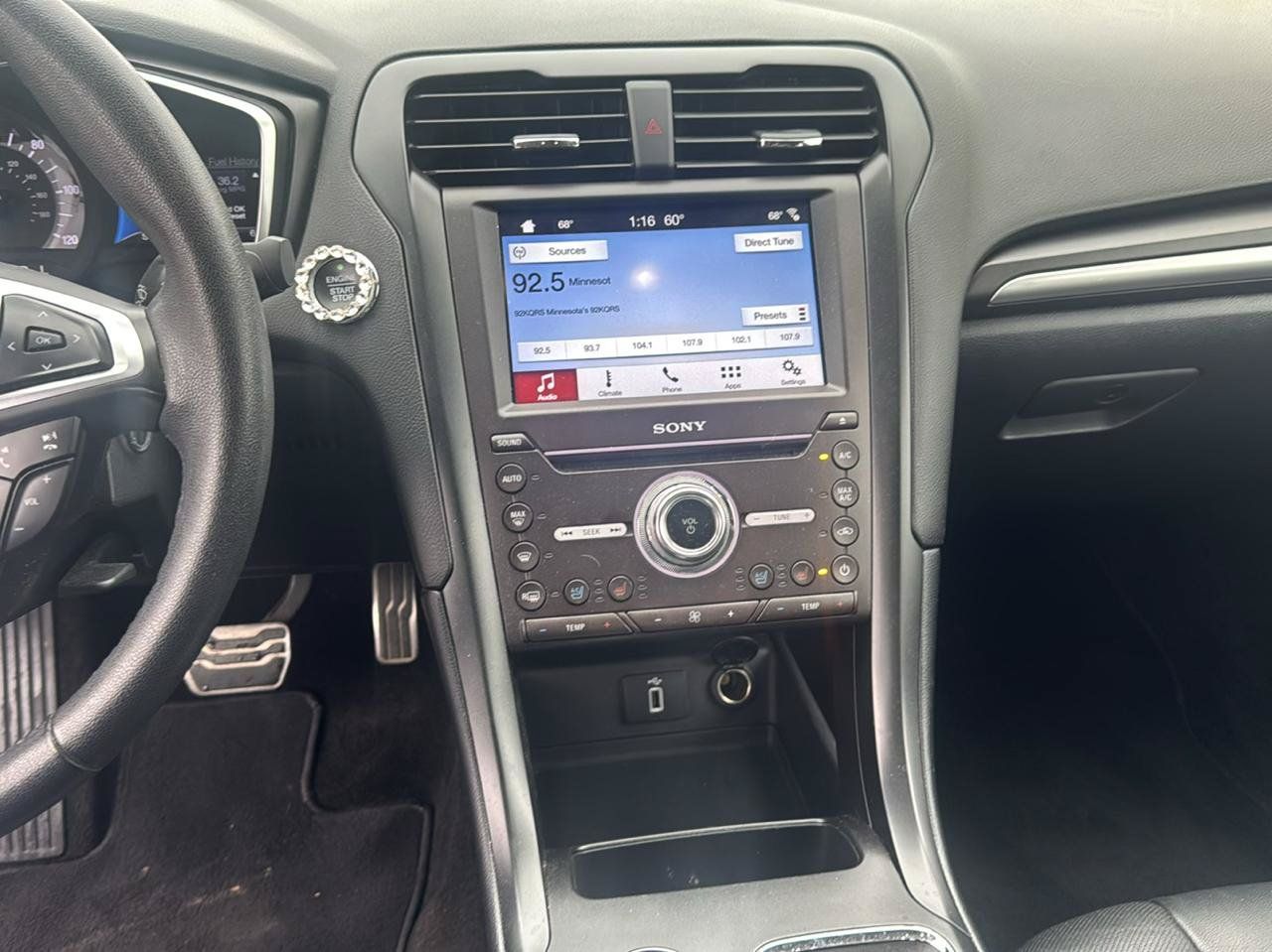 Used 2018 Ford Fusion Titanium FWD image 10