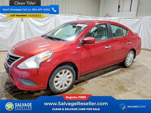 Used 2015 Nissan Versa SV image 1