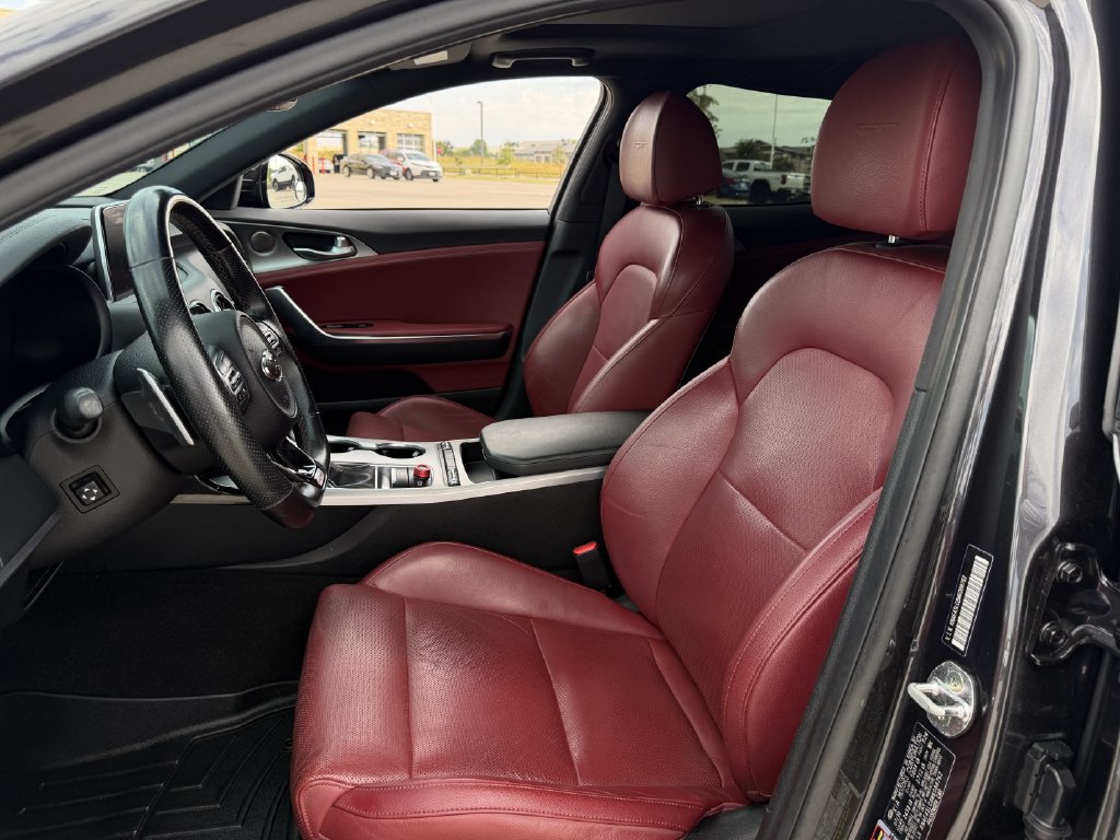 Used 2021 Kia Stinger GT1 RWD image 25