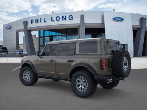 New 2025 Ford Bronco Badlands image 4