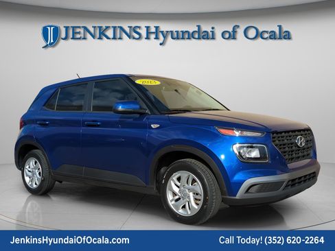 Certified 2023 Hyundai Venue SE w/ Cargo Package image 1