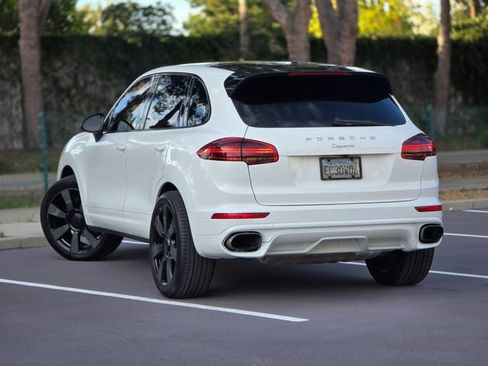 Used 2016 Porsche Cayenne AWD/4WD image 11