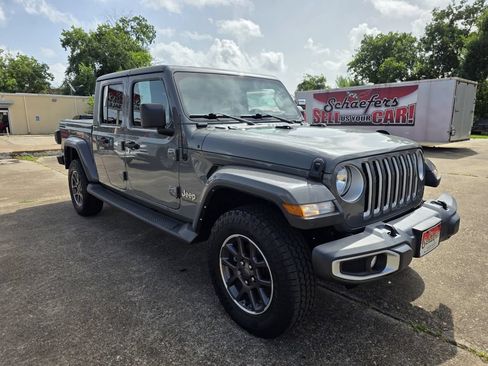 Used 2022 Jeep Gladiator Overland w/ Popular Equipment Package AWD/4WD image 4